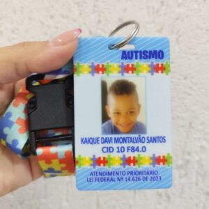 Crachá autismo azul claro